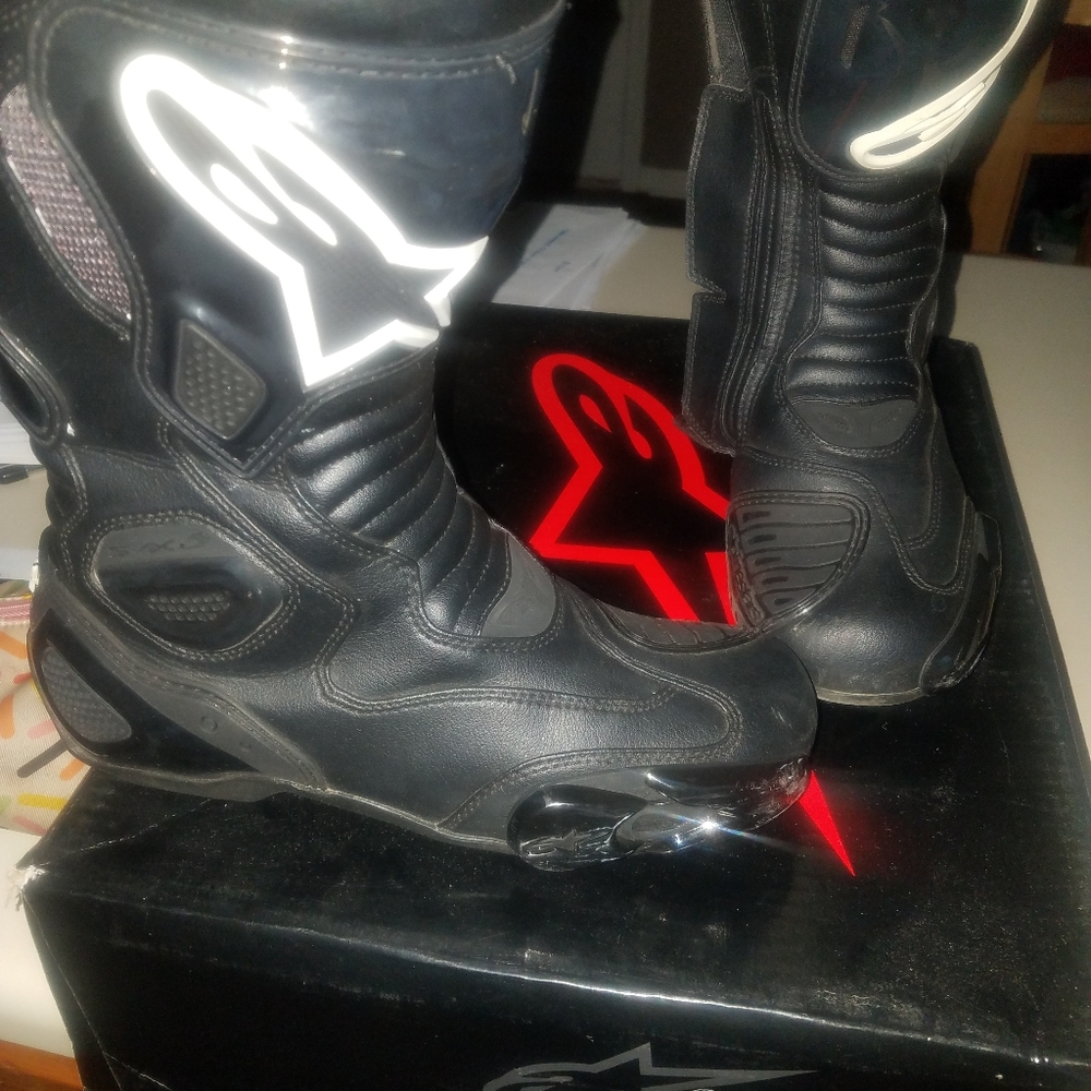 motorcycle boots